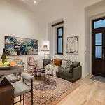 Appartement Prestige Danube By Marriott & Fashion Street Boedapest