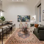 Appartement Prestige Danube By Marriott & Fashion Street Boedapest
