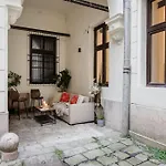 Prestige Danube By Marriott & Fashion Street Appartement Boedapest
