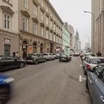 Prestige Danube By Marriott & Fashion Street Boedapest