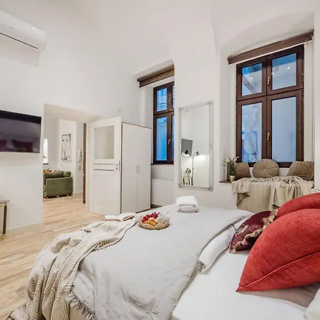 Prestige Danube By Marriott & Fashion Street *