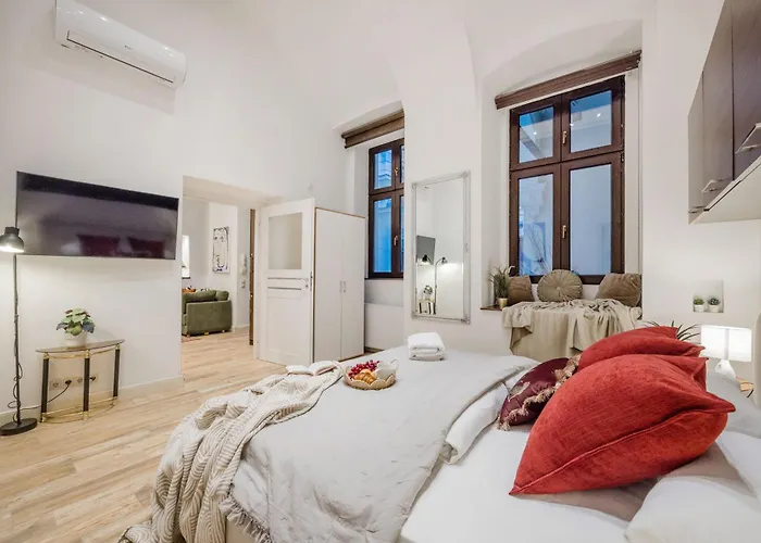 Prestige Danube By Marriott & Fashion Street *