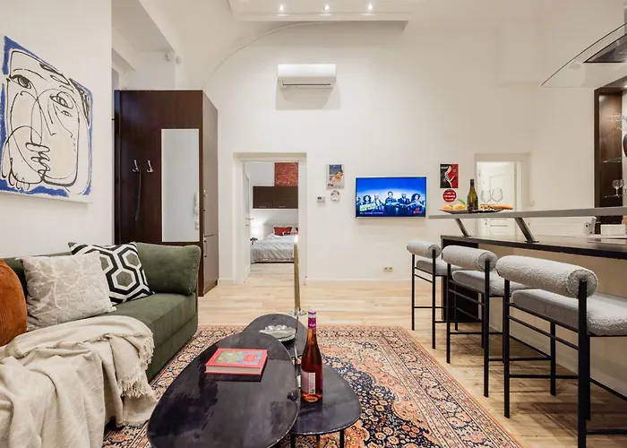 Prestige Danube By Marriott & Fashion Street Будапешт